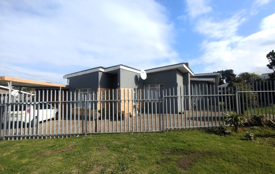 4 Bedroom Property for Sale in Humansdorp Eastern Cape